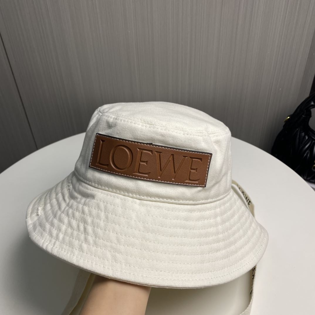 Loewe Caps